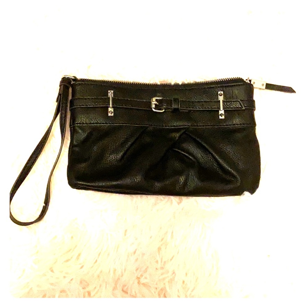 Black Vera Wang wristlet / wallet